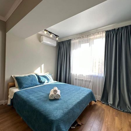 Жилой Комплекс Молодежный На Тулебаева Leilighet Almaty Eksteriør bilde